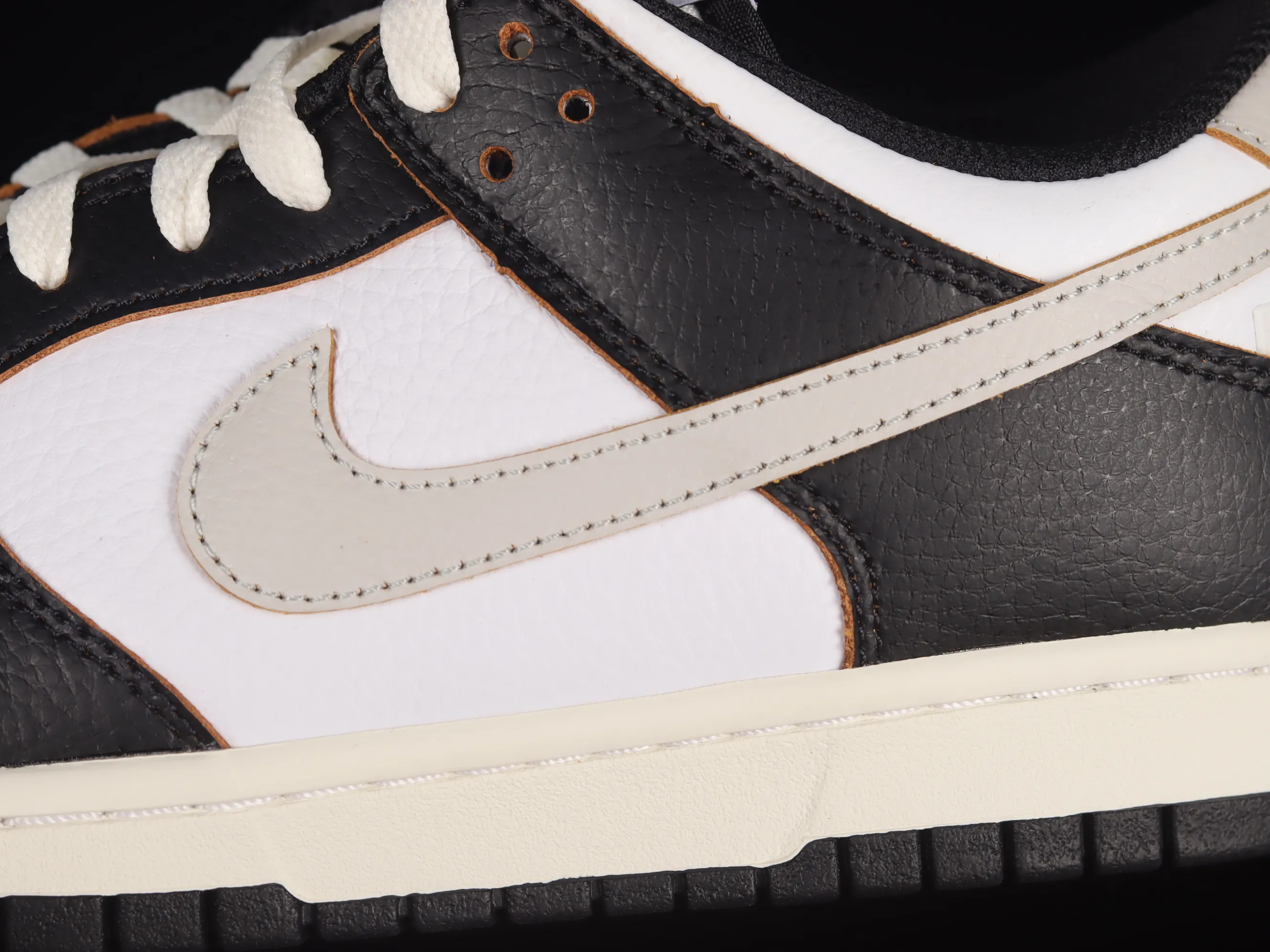 All Categories Nk SB Dunk Series Nk SB Dunk Low Low-top sneakers M version pure original HUF x Nk SB Dunk Low "San Francisco" Black and white panda joint model SB low-top sports and leisure sneakers FD8775-001